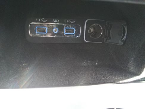 Used 2019 Jeep Grand Cherokee Altitude image 21