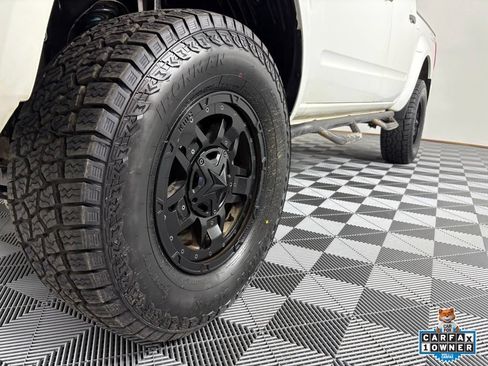 Used 2018 Nissan Frontier PRO-4X w/ Pro-4x Luxury Package AWD/4WD image 13
