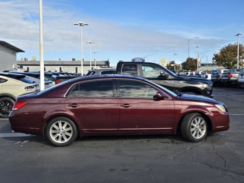 Used 2005 Toyota Avalon XL image 3