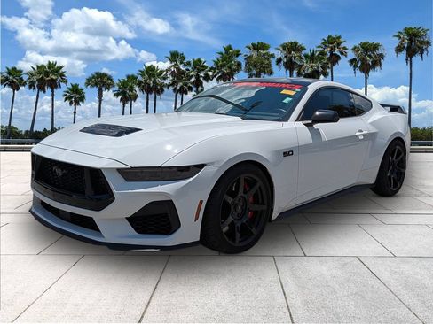 Used 2024 Ford Mustang GT Premium w/ GT Performance Package RWD image 3
