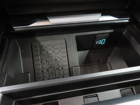 Used 2025 Ford F250 Platinum w/ FX4 Off-Road Package image 73