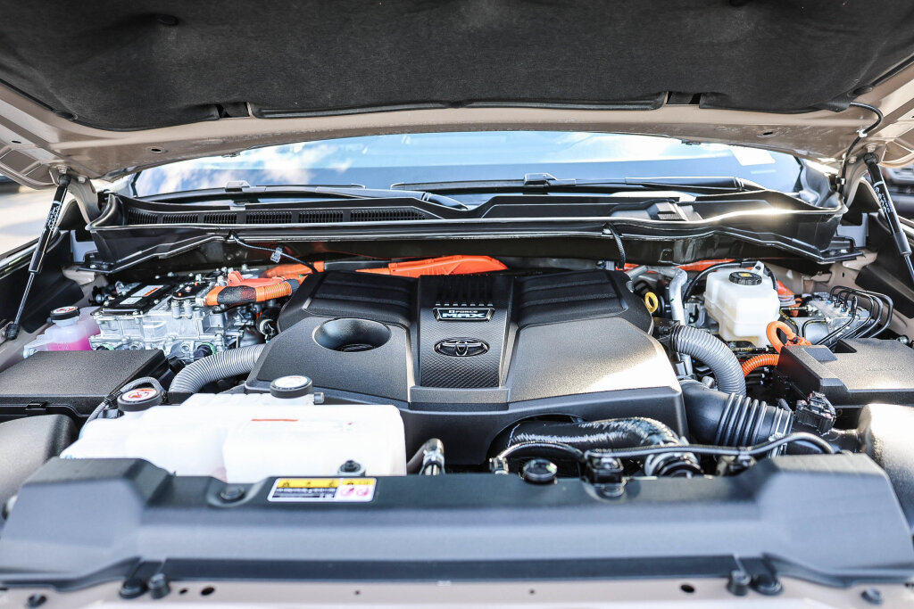 Used 2025 Toyota Tundra TRD Pro AWD/4WD image 18