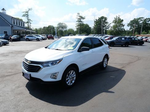 Used 2020 Chevrolet Equinox LS w/ LS Convenience Package AWD/4WD image 1