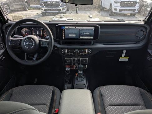 New 2026 Jeep Gladiator Mojave w/ Safety Group AWD/4WD image 15