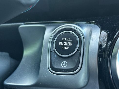 Certified 2023 Mercedes-Benz GLB 250 White image 30