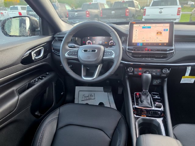 New 2026 Jeep Compass Limited w/ Sun, Sound & Navigation Group AWD/4WD image 14