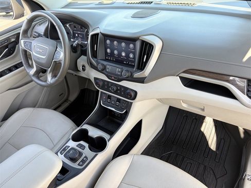 Used 2020 GMC Terrain Denali w/ Denali Premium Package image 12