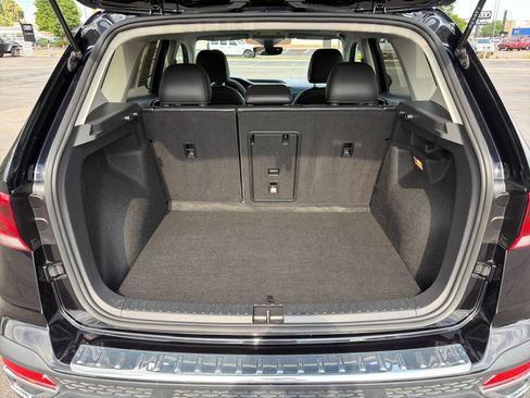 Certified 2023 Volkswagen Taos SE w/ Panoramic Sunroof Package AWD/4WD image 34