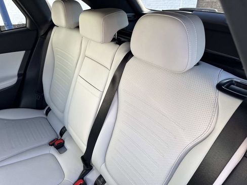 Certified 2025 Mercedes-Benz GLC 300 4MATIC image 13