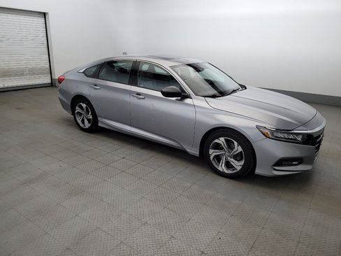 Used 2018 Honda Accord EX image 11