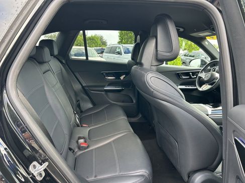 Used 2024 Mercedes-Benz GLC 300 4MATIC image 39