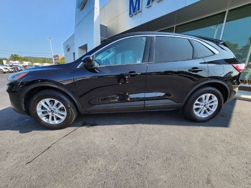 Used 2021 Ford Escape SE w/ Convenience Package image 3