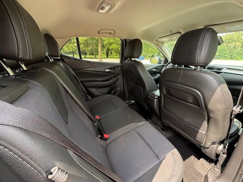 Used 2023 Buick Encore GX Preferred w/ Cold Weather Comfort Package FWD image 18