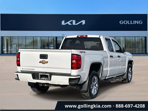 Used 2017 Chevrolet Silverado 1500 Custom w/ Custom Convenience Package image 3