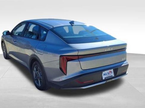 Used 2025 Kia K4 LXS image 7