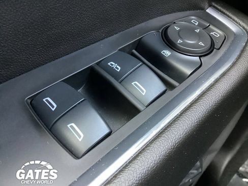 Used 2025 Chevrolet Silverado 1500 LT w/ Convenience Package II AWD/4WD image 21