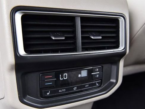 Used 2024 Volkswagen Atlas SEL Premium R-Line AWD/4WD image 23