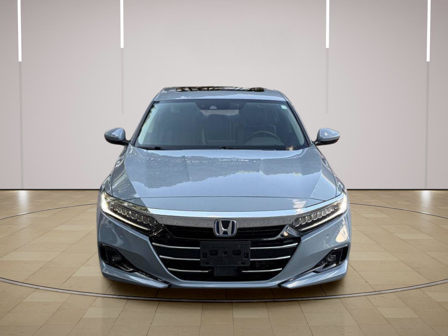 Used 2022 Honda Accord Touring image 2