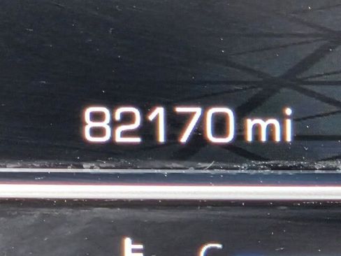 Used 2023 GMC Yukon XL Denali image 27