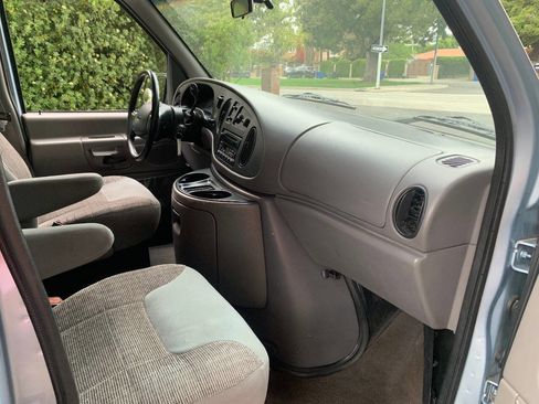 Used 1999 Ford E-350 and Econoline 350 XLT image 19