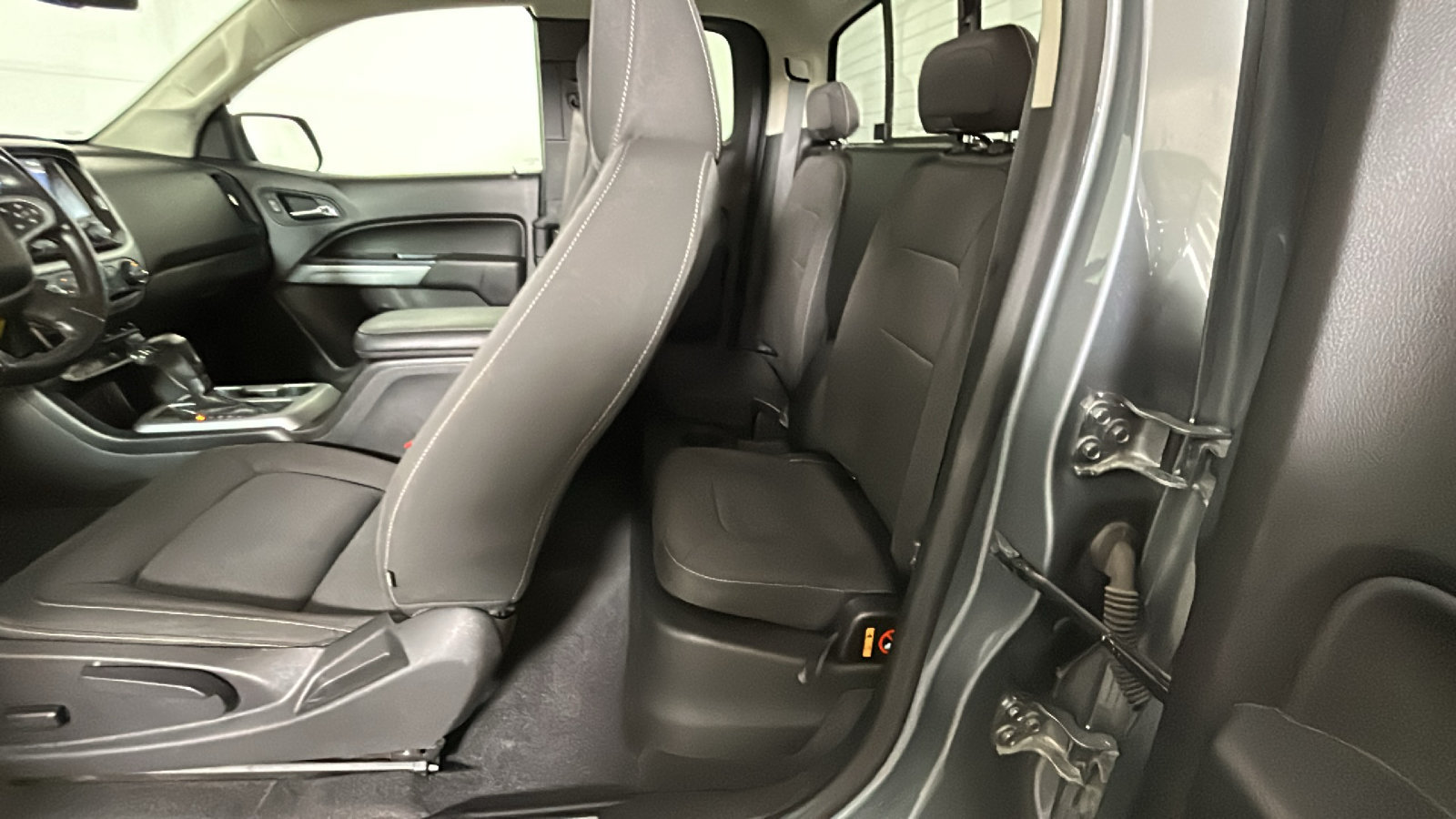 Used 2019 Chevrolet Colorado LT w/ LT Convenience Package AWD/4WD image 31