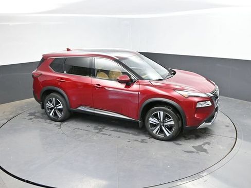 Used 2022 Nissan Rogue Platinum w/ Head-Up Display Package AWD/4WD image 40
