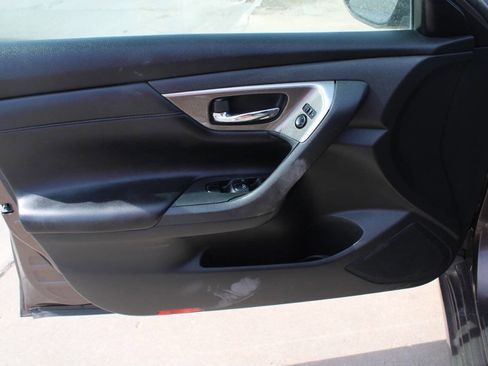 Used 2015 Nissan Altima 2.5 SL w/ Moonroof Package image 11