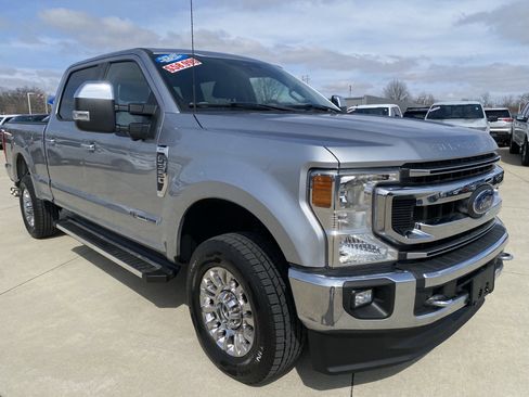 Used 2022 Ford F350 XLT w/ XLT Premium Package image 3