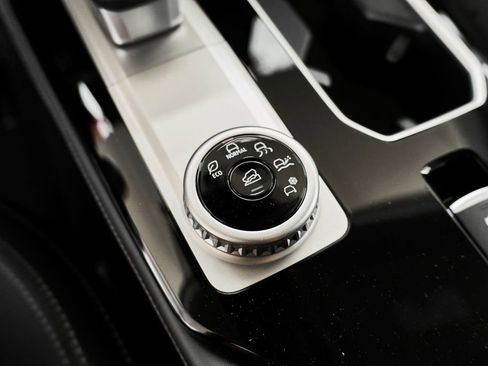 New 2026 Mitsubishi Outlander ES FWD image 34