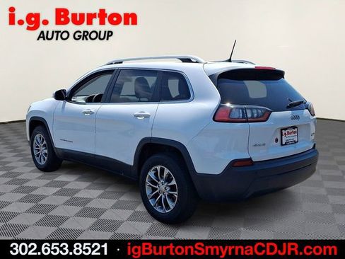 Used 2019 Jeep Cherokee Latitude Plus w/ Cold Weather Group AWD/4WD image 4