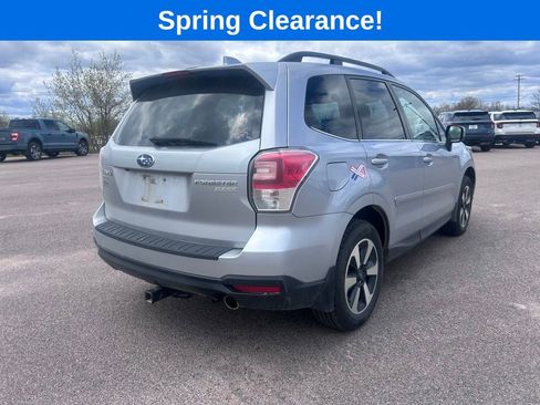 Used 2017 Subaru Forester 2.5i Limited AWD/4WD image 6
