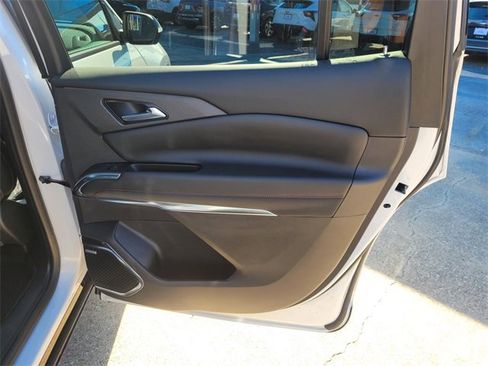 Used 2024 Chevrolet Traverse RS w/ LPO, Floor Liner Package image 12
