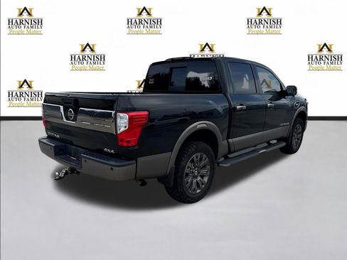 Used 2017 Nissan Titan Platinum Reserve image 9
