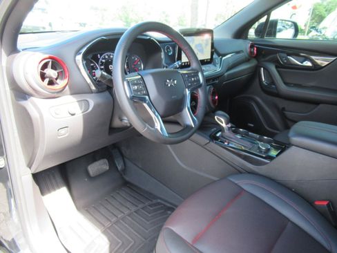 Used 2024 Chevrolet Blazer RS w/ Enhanced Convenience Package FWD image 18