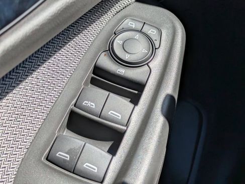 New 2025 Chevrolet TrailBlazer LT w/ Convenience Package FWD image 22