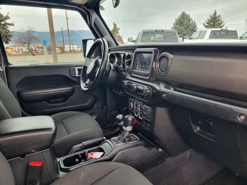 Used 2020 Jeep Gladiator Sport w/ Quick Order Package 24S image 20