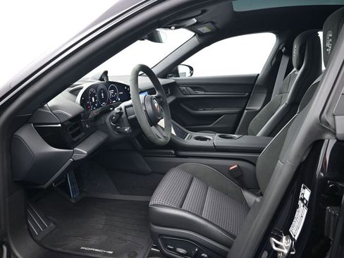 New 2026 Porsche Taycan image 4
