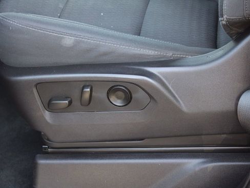 Used 2023 Chevrolet Silverado 1500 LT image 17