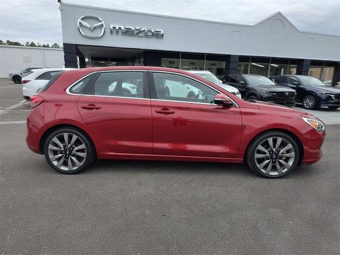 Used 2018 Hyundai Elantra GT Sport image 2