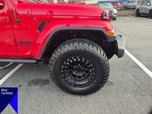 Used 2023 Jeep Gladiator Sport AWD/4WD image 10