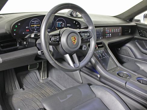 Used 2020 Porsche Taycan Turbo image 4