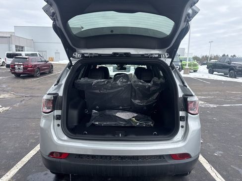 New 2026 Jeep Compass Latitude image 34