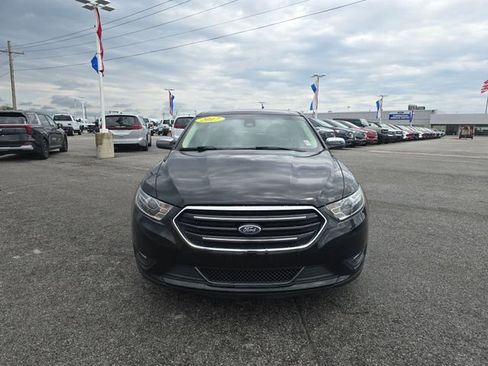 Used 2017 Ford Taurus Limited AWD/4WD image 10