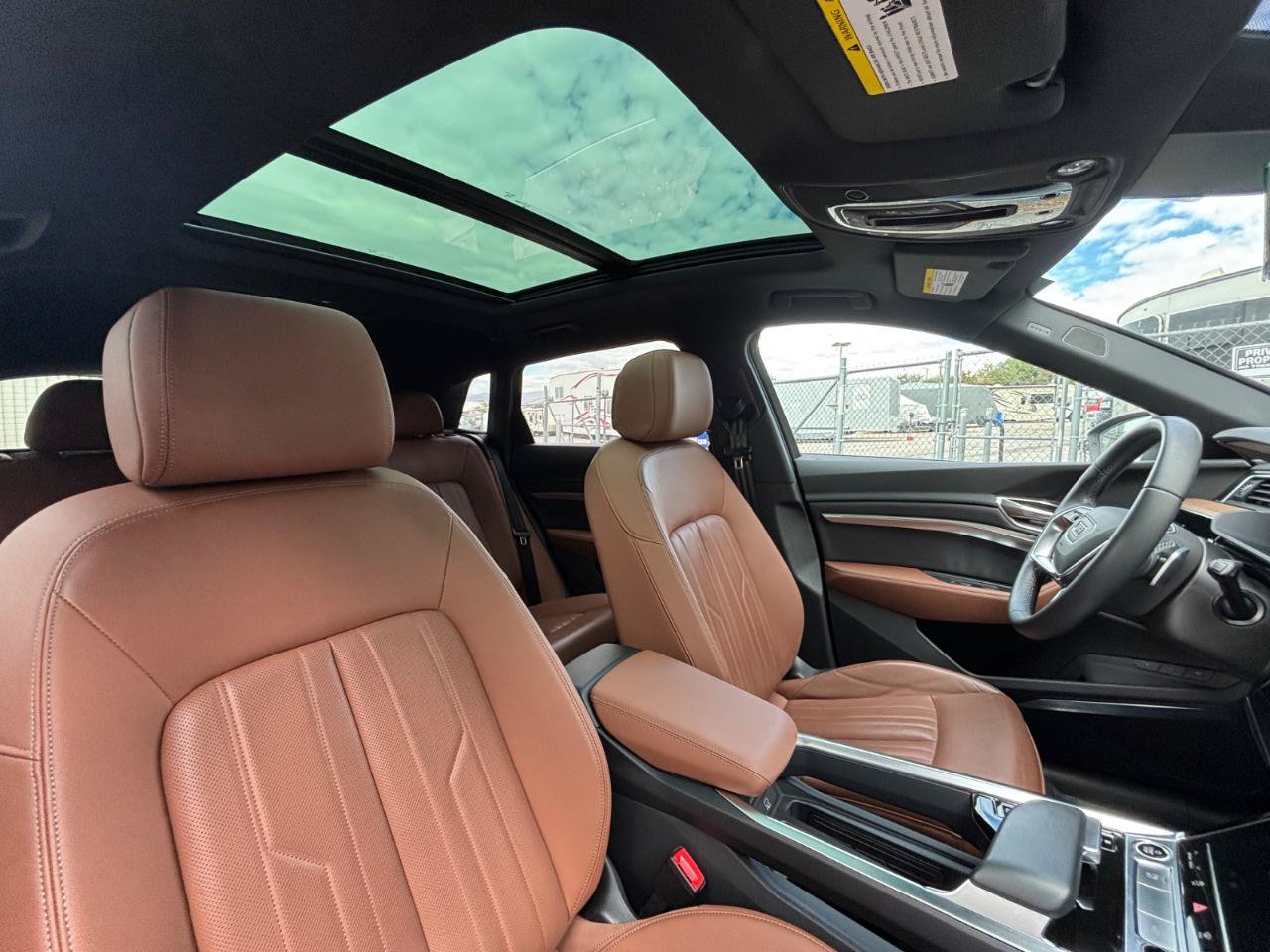 Used 2024 Audi Q8 e-tron Premium Plus AWD/4WD image 5