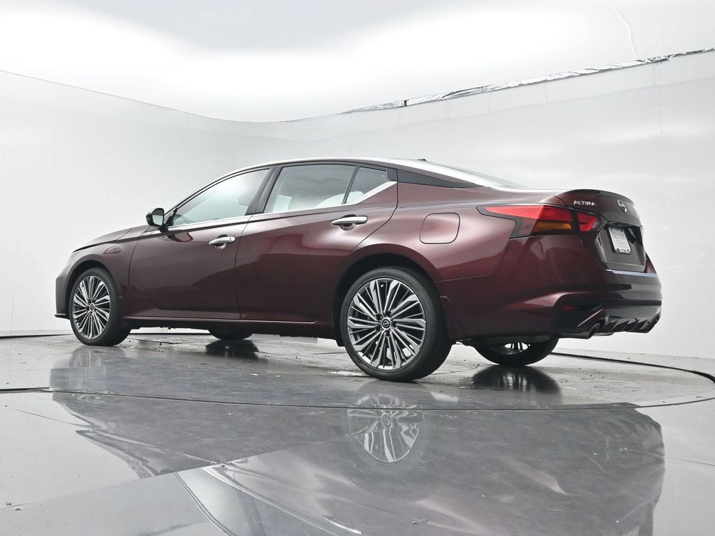 Used 2023 Nissan Altima 2.5 SL AWD/4WD image 19
