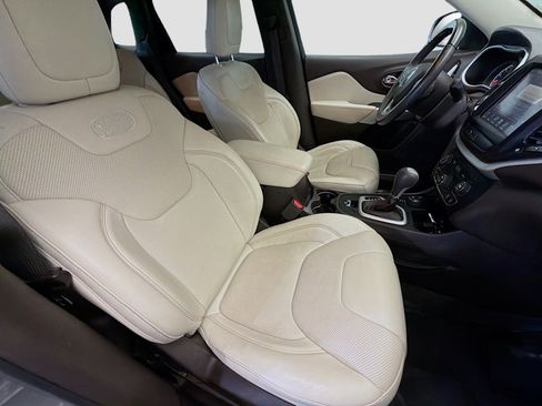 Used 2017 Jeep Cherokee Overland w/ Heavy Duty Protection Group image 15