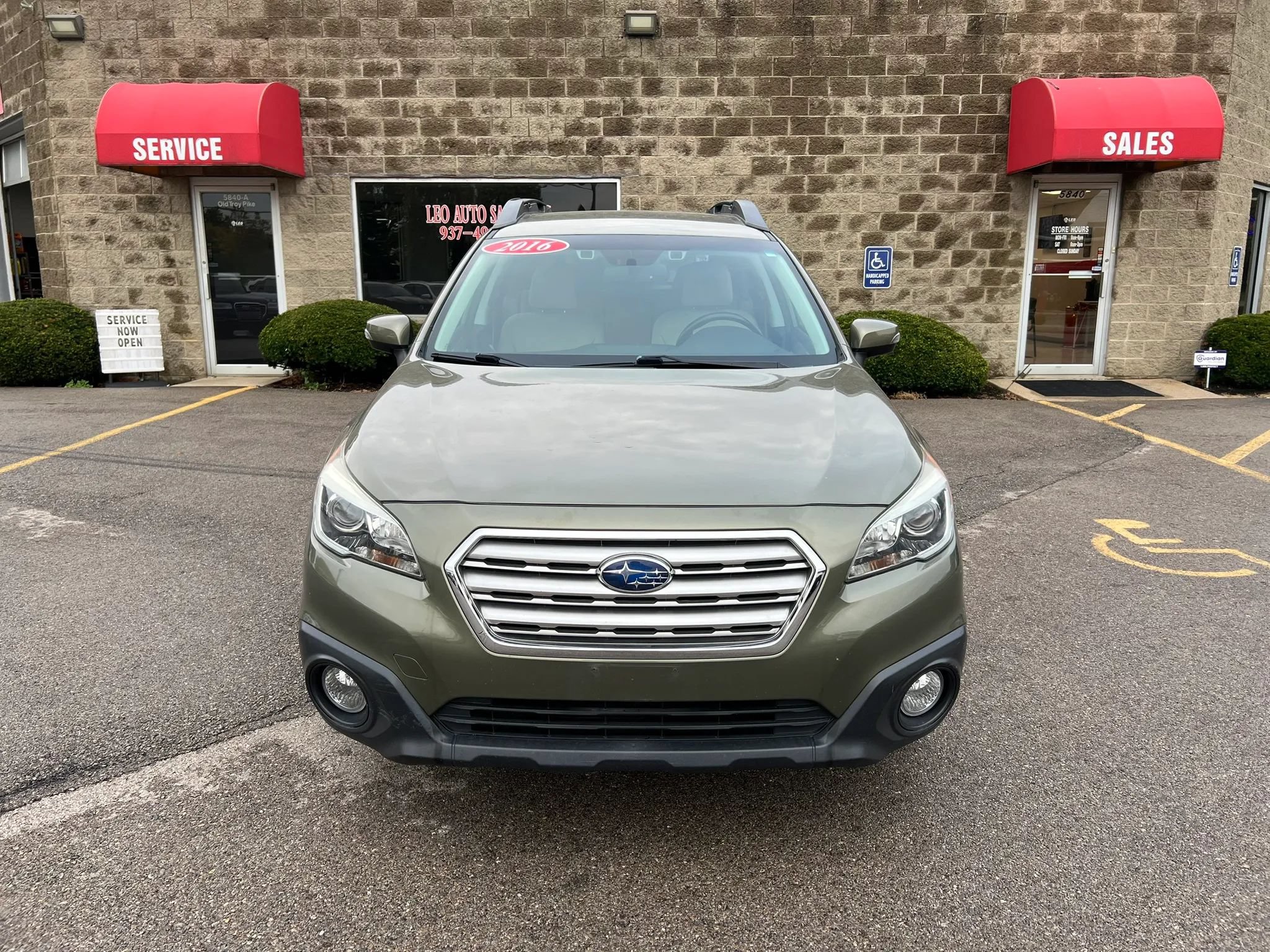 Used 2016 Subaru Outback 2.5i Premium AWD/4WD image 2