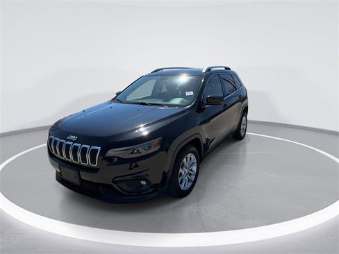 Used 2019 Jeep Cherokee Latitude w/ Popular Appearance Group image 4