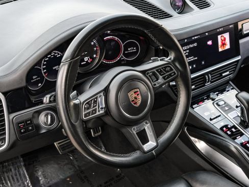 Used 2019 Porsche Cayenne Turbo image 15