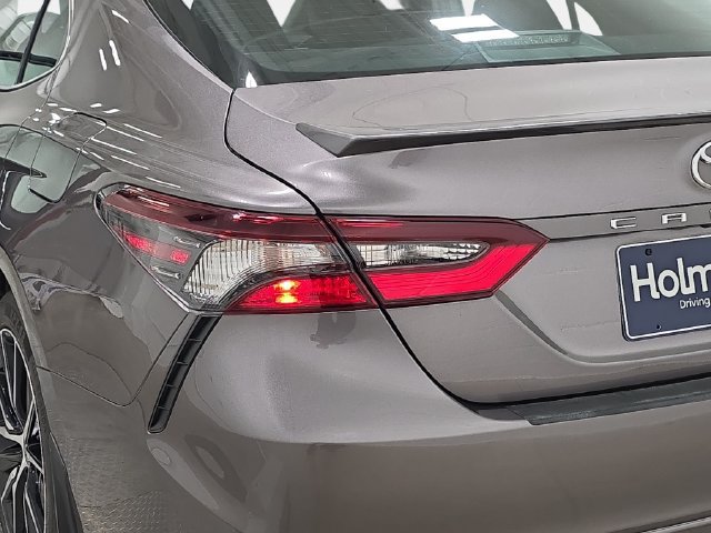 Certified 2024 Toyota Camry SE FWD image 30
